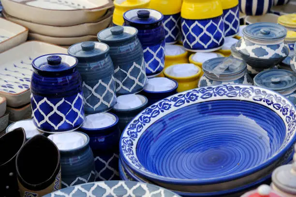 Multani Blue Pottery: 8 Soul Soothing Advantages of Owning a Blue & White Hexagonal Masterpiece